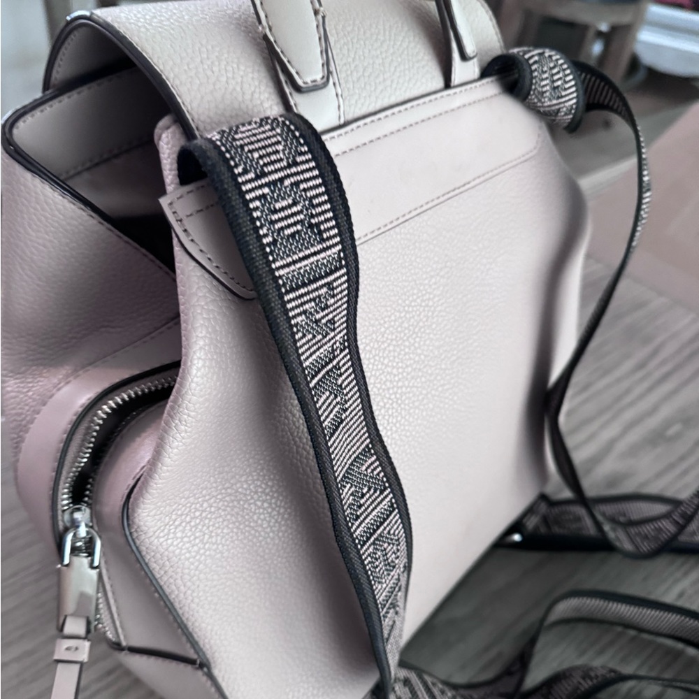 Calvin Klein backpack - Picture 2 of 4